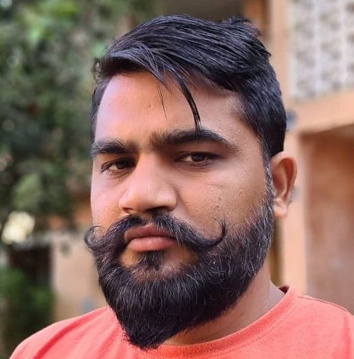 Neeraj Baghel - Founder & Managing Director Neeraj Baghel - Founder & Managing Director